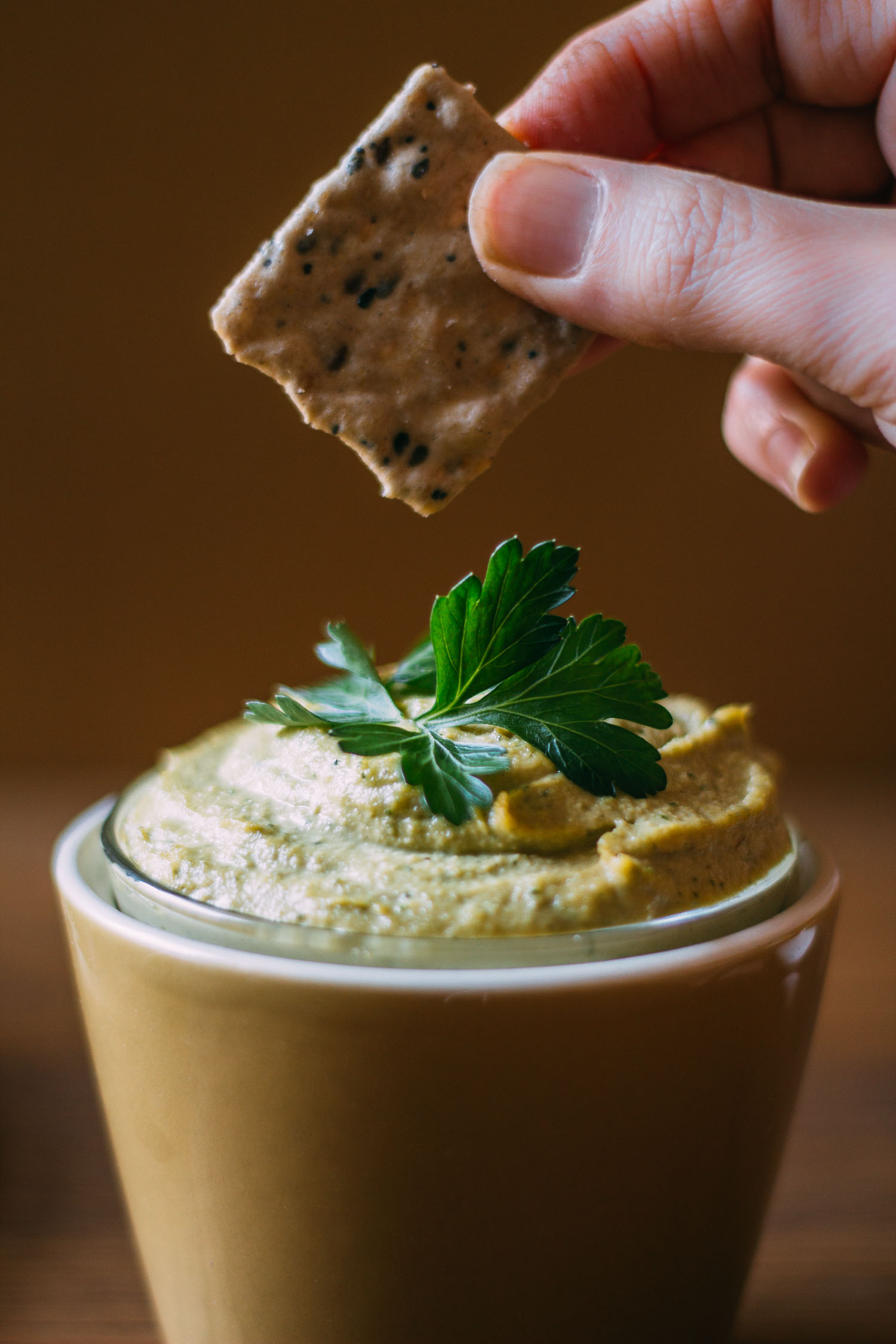 Parsley__Thyme_Cashew_Cream_Cheese_06_web VEEG